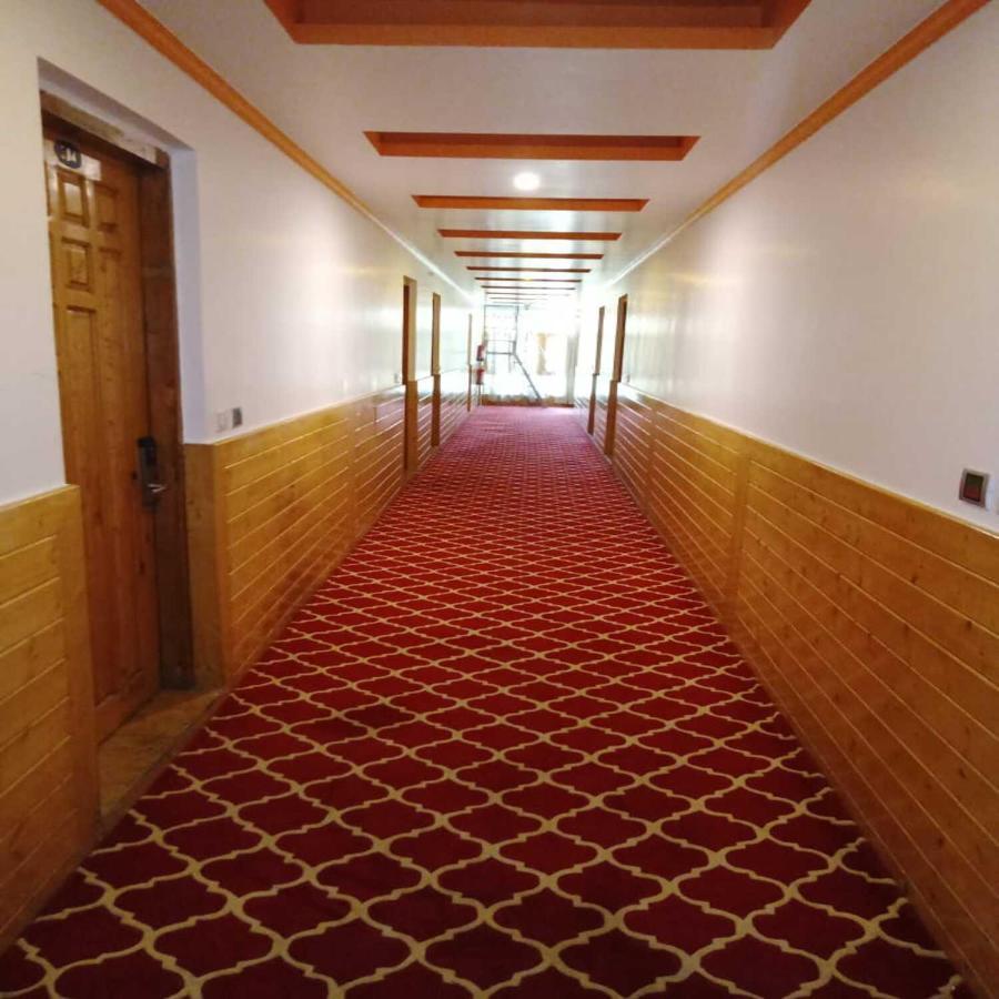 Hotel Sheen Srīnagar Buitenkant foto